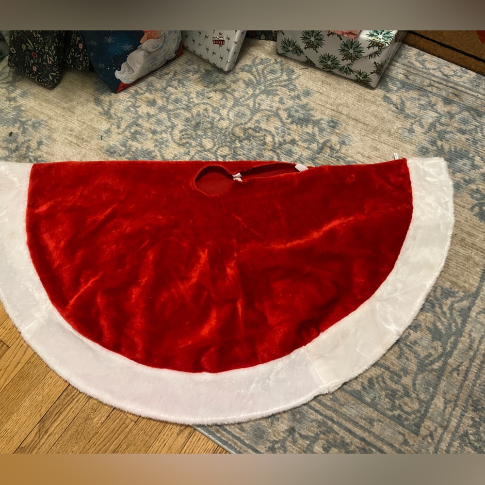 Large tree skirt red and white Santa suit
